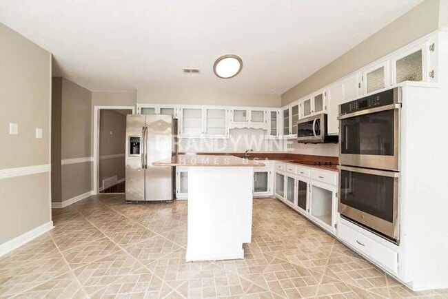 Photo - 7477 Stonington Dr