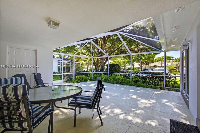 Photo - 7102 Geminata Oak Ct