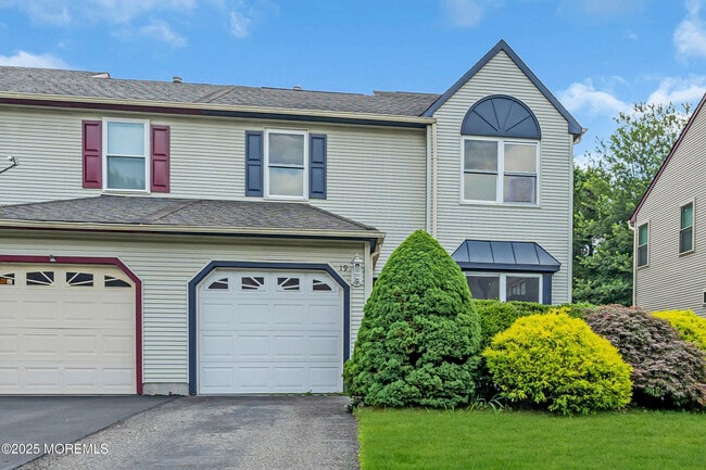 Photo - 19 Longbrook Ln