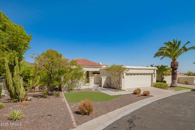3800 E Lincoln Dr