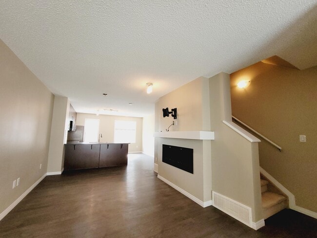 Photo - 9151 Shaw Way SW