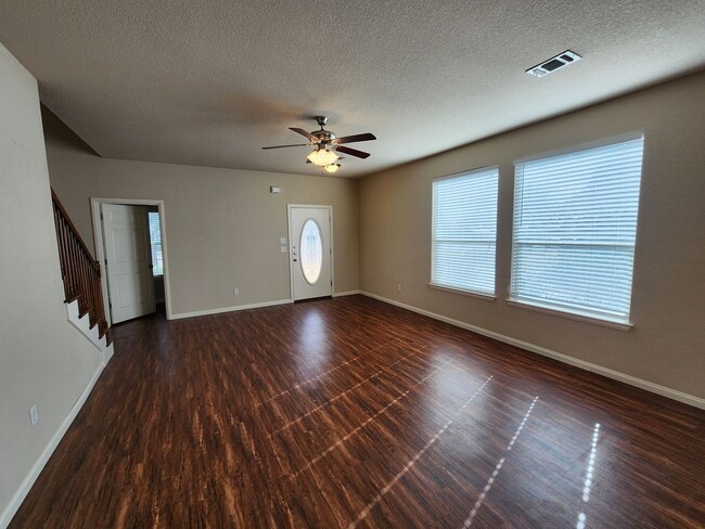 Photo - Spacious 3 Bedroom Duplex In Benbrook
