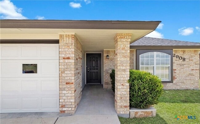 Photo - 2908 Southhill Dr