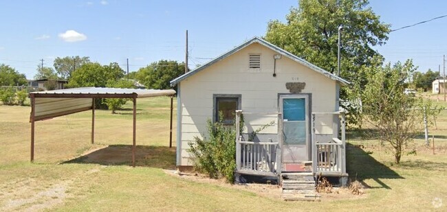 Building Photo - 518 N Wilbarger St Rental