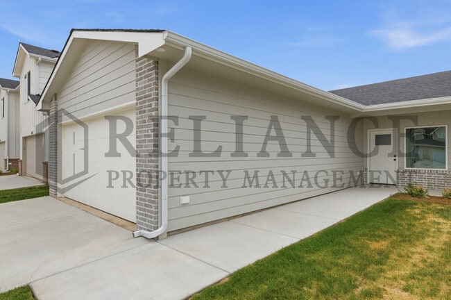 Photo - 157 N Gowen St