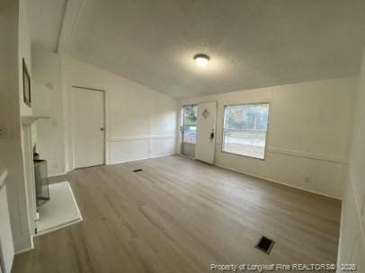 Photo - 2279 Sharon St