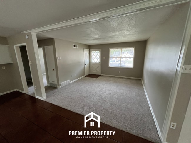 Photo - 3199 Maple Hill Dr