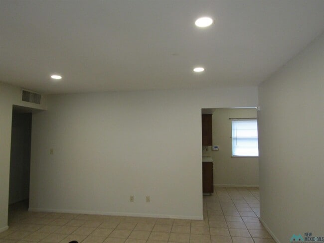 Photo - 1402 W Briscoe Ave
