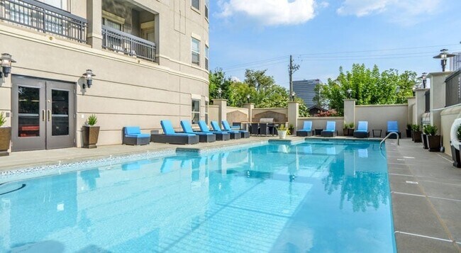 The Waterford on Piedmont