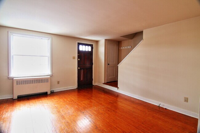 Photo - 2BD/1BA Twin!