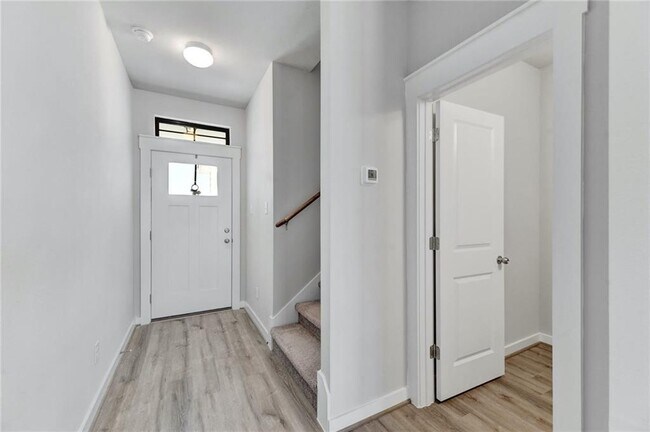 Photo - 252 Fieldwood Dr