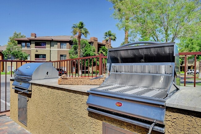 Photo - Falling Water Apartments