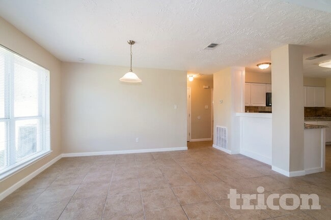 24006 Tayloe House Ln
