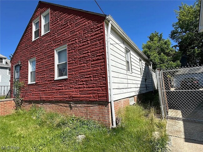 Photo - 13601 Beachwood Ave