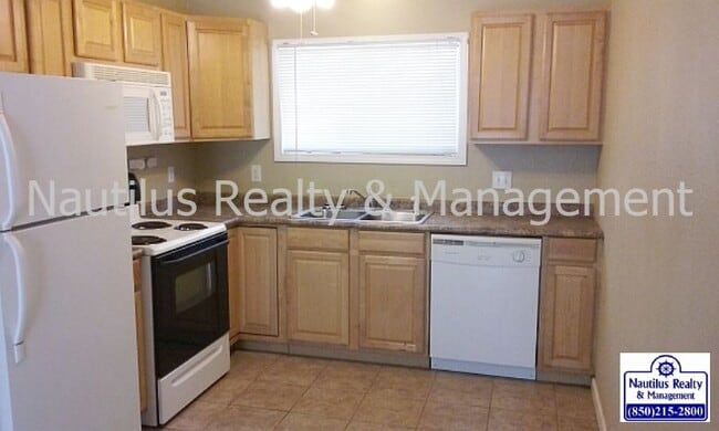 Photo - 303 Pennsylvania Ave