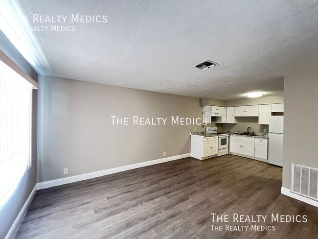 Photo - 2095 NW 43rd St