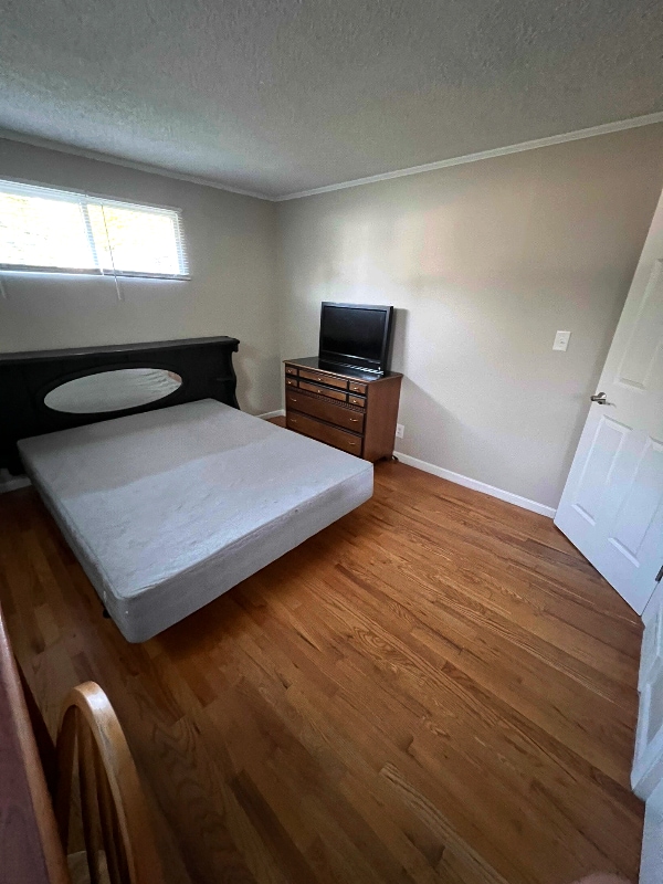 Photo - 240 Greenaway Dr