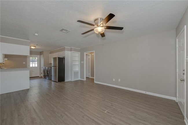 Photo - 3917 Olive St Unidad B