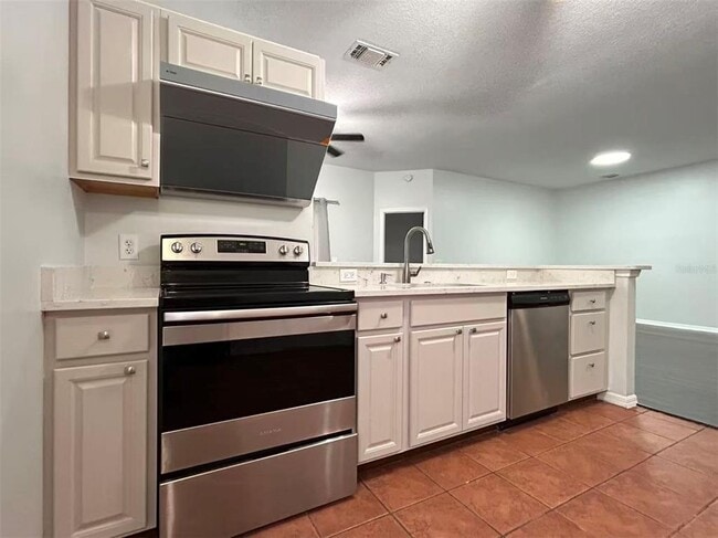 Photo - 1046 Whittier Cir