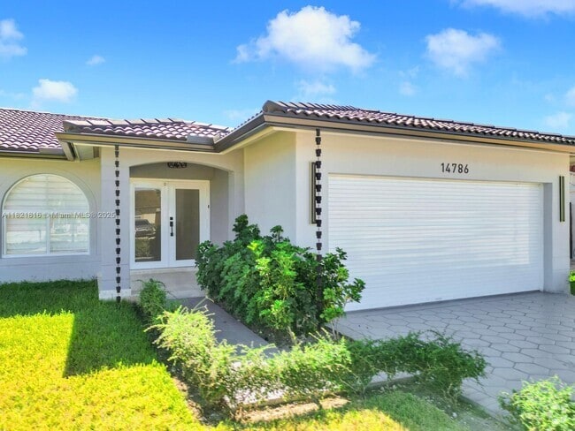 Building Photo - 14786 SW 174th St Rental