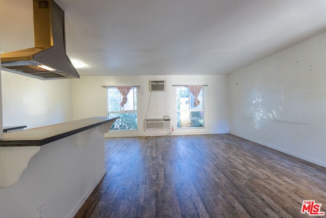 Photo - 1118 Waterloo St Unidad 1