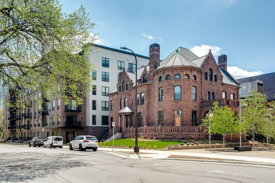 Building Photo