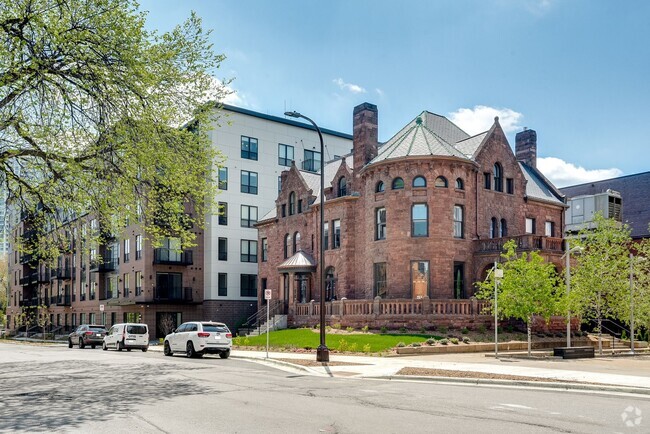 Building Photo - The Abbey Apartments