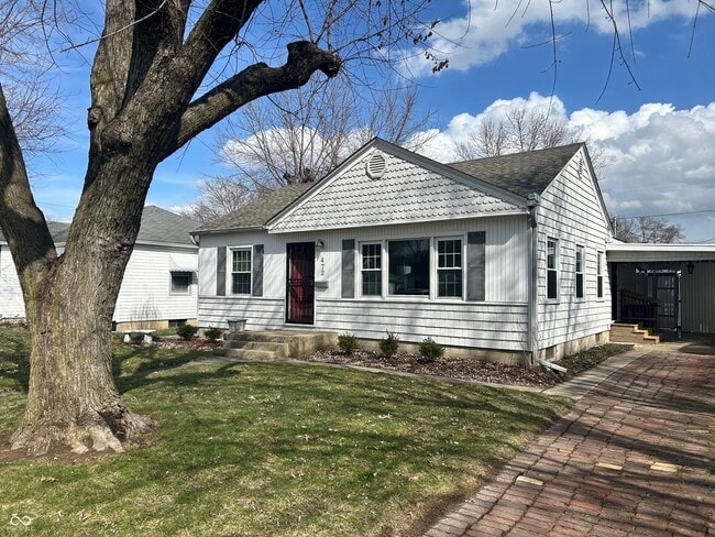 Building Photo - 472 N 17th St