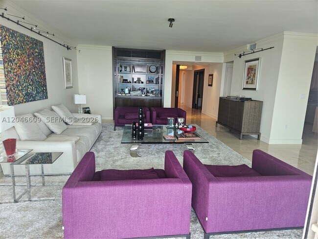 Photo - 20201 E Country Club Dr Unit 2409