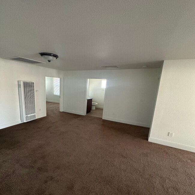 Photo - 730 S 46th St