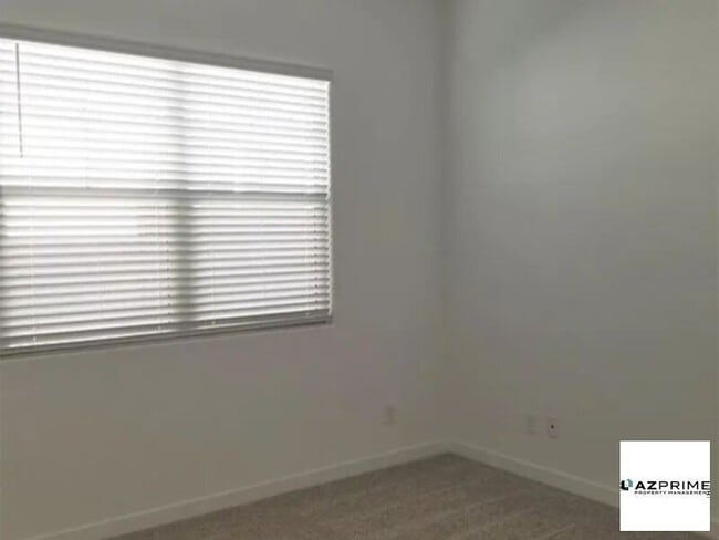 Building Photo - Ready to move in house