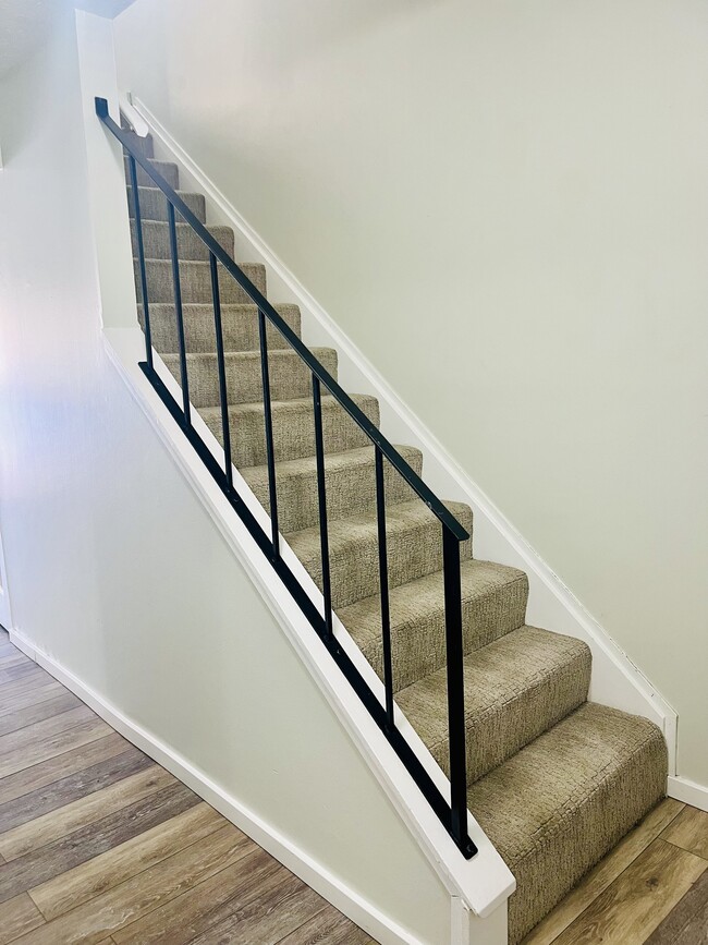 2 Bedroom 1.5 Bath Stairs