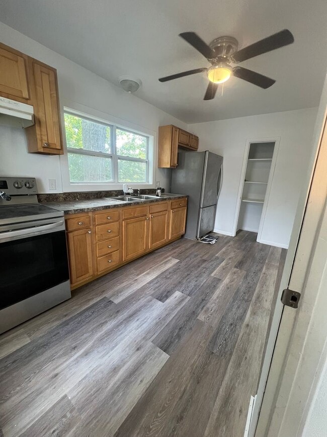 Photo - 210 N Lincoln Ave