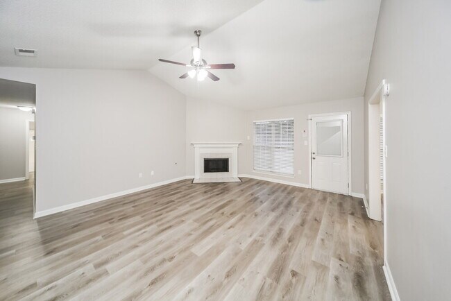 Photo - 1679 Central Trails Dr