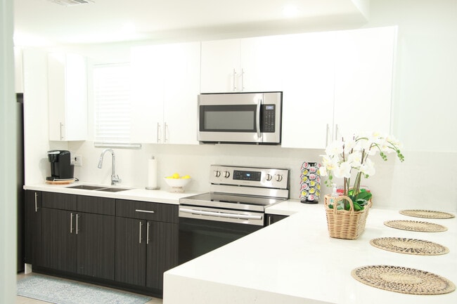 Photo - 920 SW 4th Ave