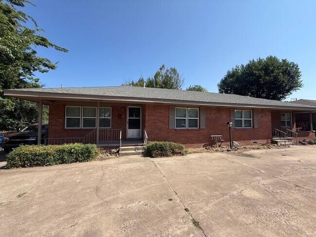 Photo - Near the University 2 bedroom Duplex With Private yard