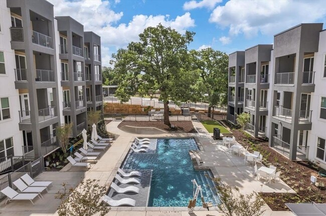 Photo - 4801 Springdale Rd Unit 1402