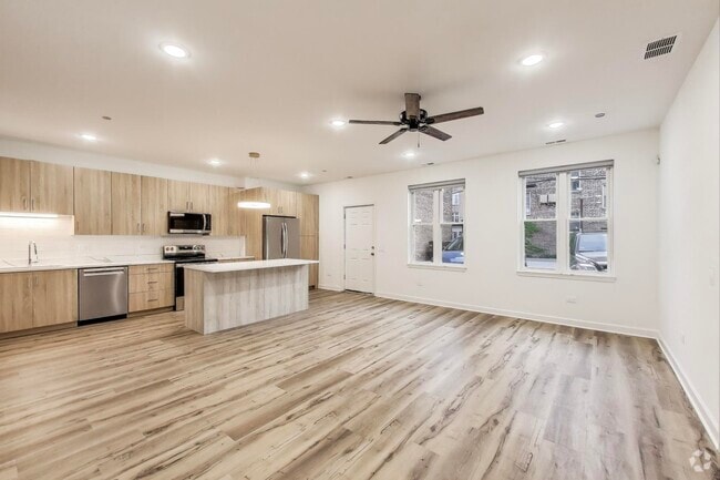 Building Photo - 5126 S Kenwood Ave Rental