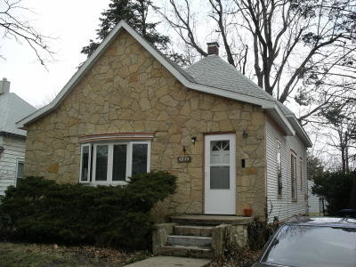Front of house, facing N - 404 1/2 W Vine St House