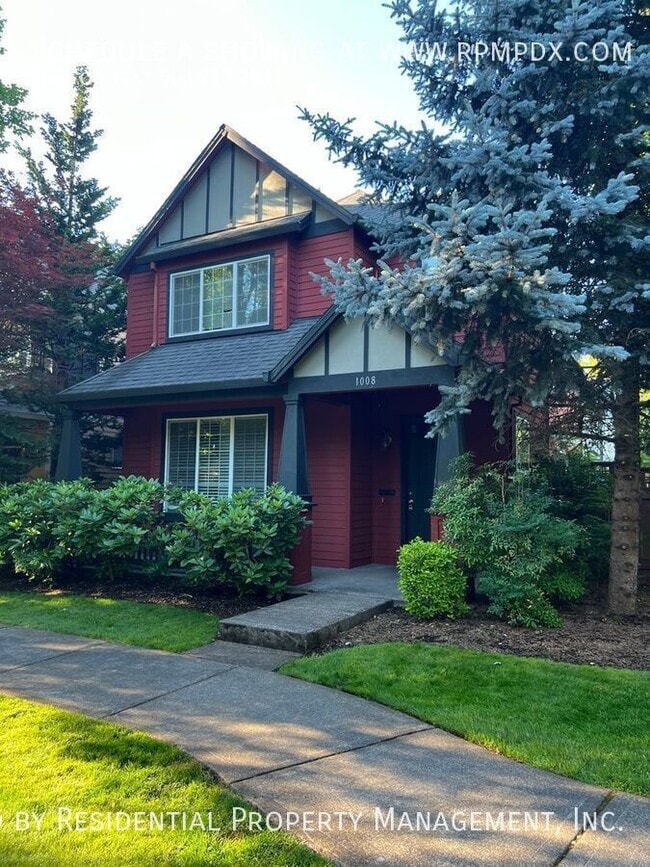 Building Photo - 1008 SE Bacarra St