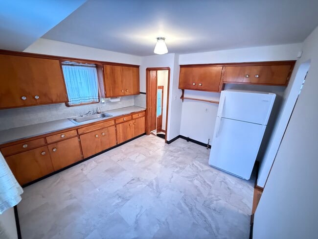 Photo - 4820 Green Rd