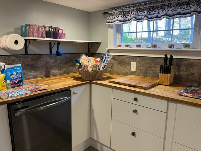 Photo - 131 Kimball Rd Unit Lake fnt fully furnished