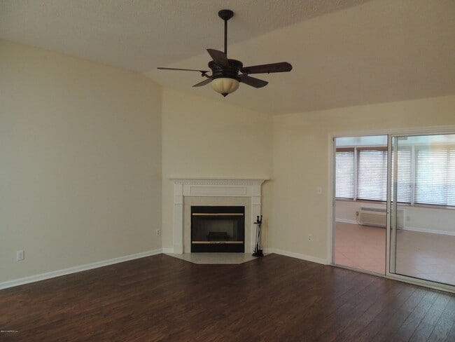 Photo - 3150 Highland Grove Dr