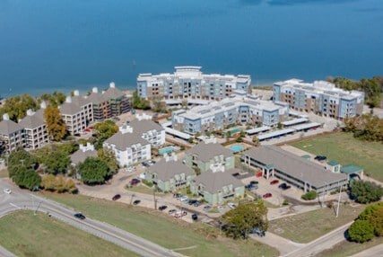 Pasos hacia el lago Ray Hubbard - The Retreat at Faulkner Point