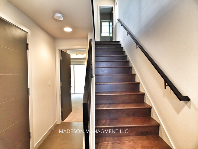 Photo - Modern Townhouse blocks from Green Lake