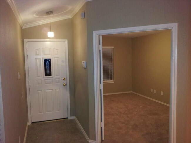 Photo - 204 Quail Hollow Dr