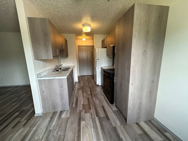 Photo - 507 Bruce Ave NW Unit Apt 3