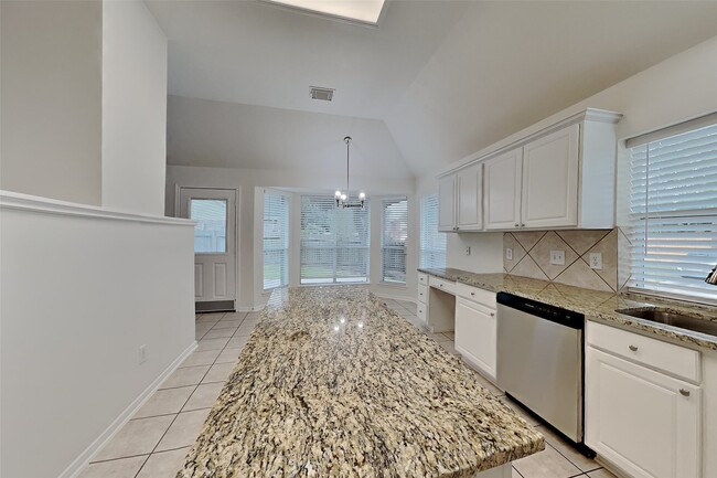 2615 Honeysuckle Walk