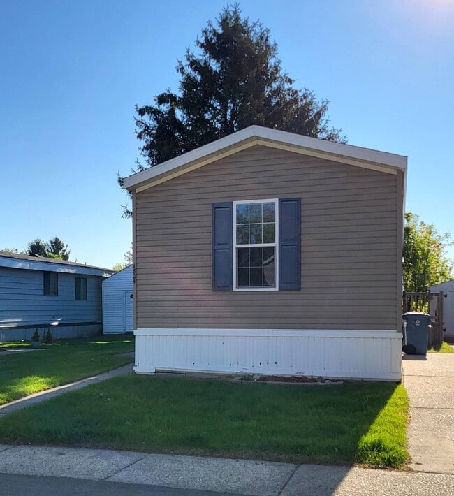 Photo - 1824 Aldrin Ct