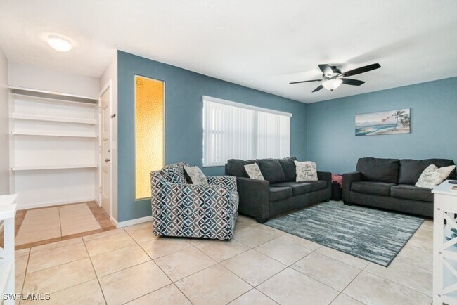 Photo - 922 SE 25th Ln